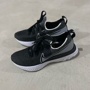 Nike Infinity Run Flyknit